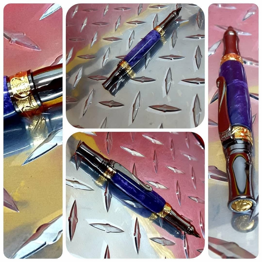 Handcrafted Multicolor Ballpoint Pen - Picture 4 of 5